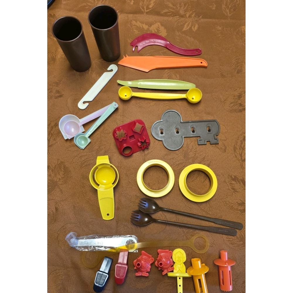 Tupperware Kitchen Utensils Tools Gadgets Lot, 18 Pcs Vintage